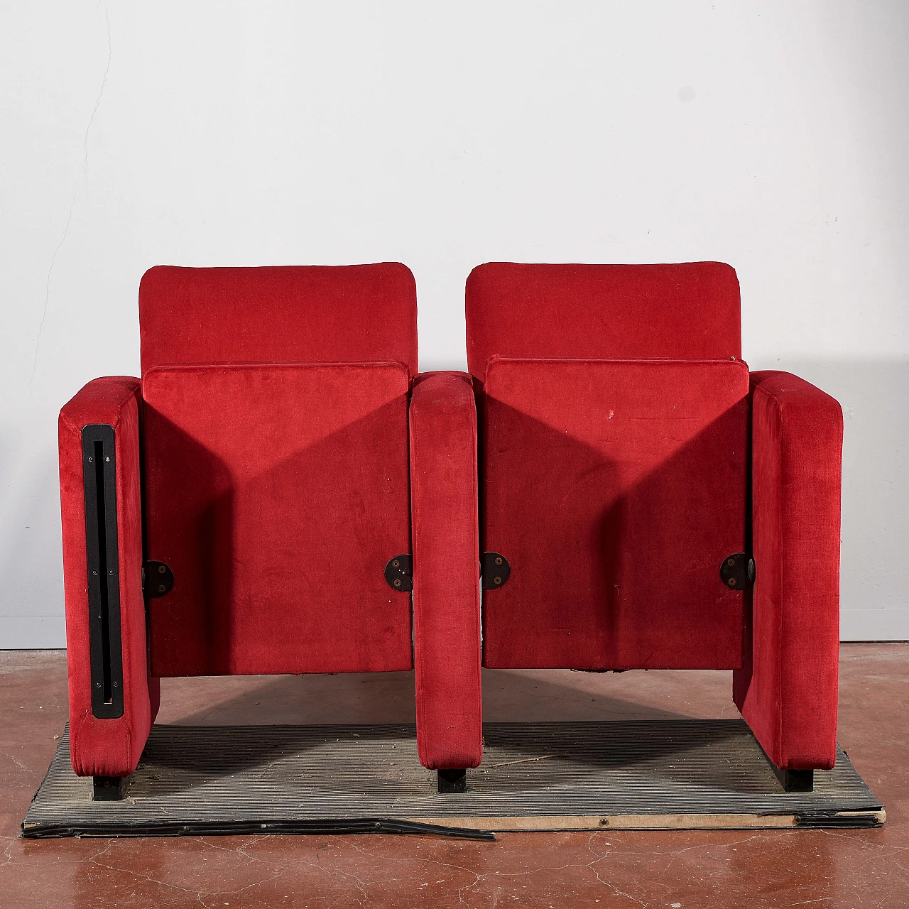 Pair of T85 armchairs by Poltrona Frau, 1990s 1