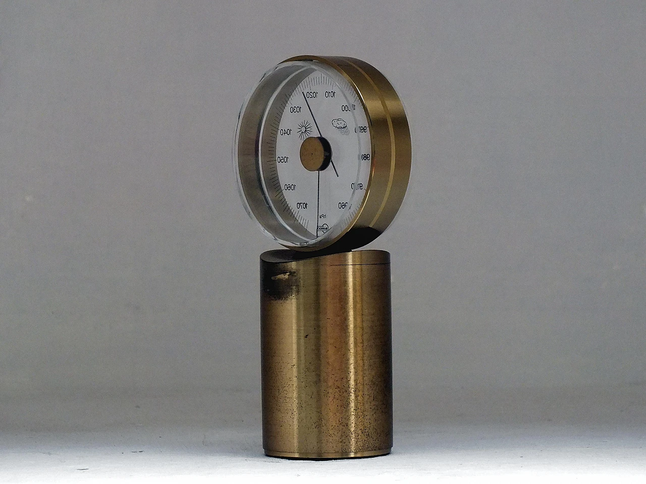 Barometer in brass & plexiglass by Barigo, 1970s 10