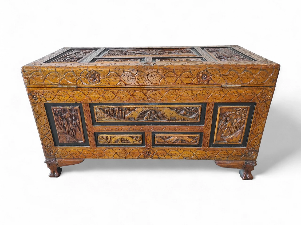 Wooden trunk with Asian figures, 1950s 3