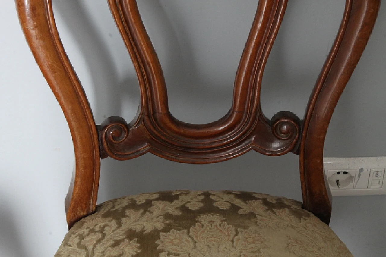 4 Louis Philippe walnut chairs, mid-19th century 5