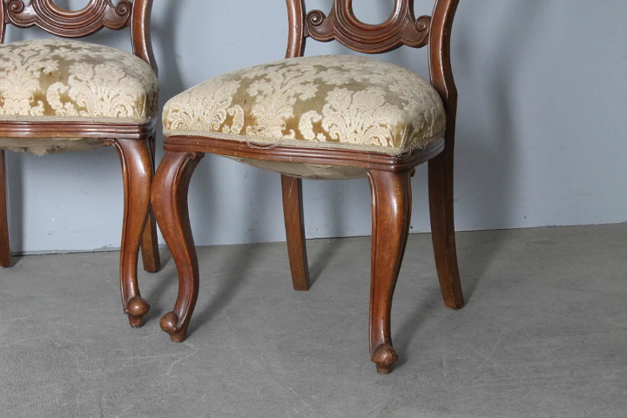 4 Louis Philippe walnut chairs, mid-19th century 6