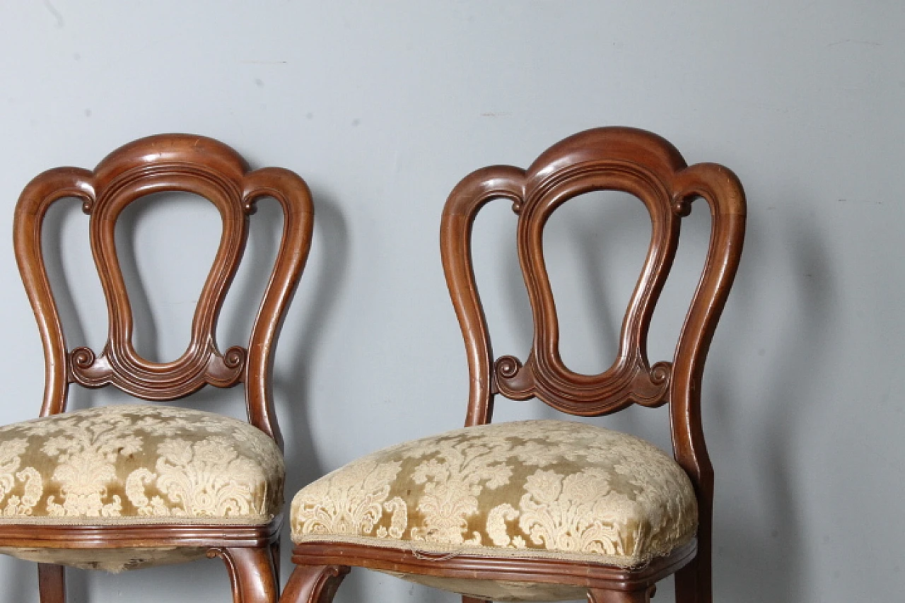 4 Louis Philippe walnut chairs, mid-19th century 7