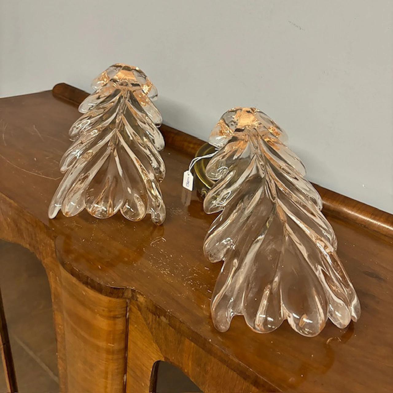 Pair of leaf-shaped Murano glass wall sconces, 1970s 1