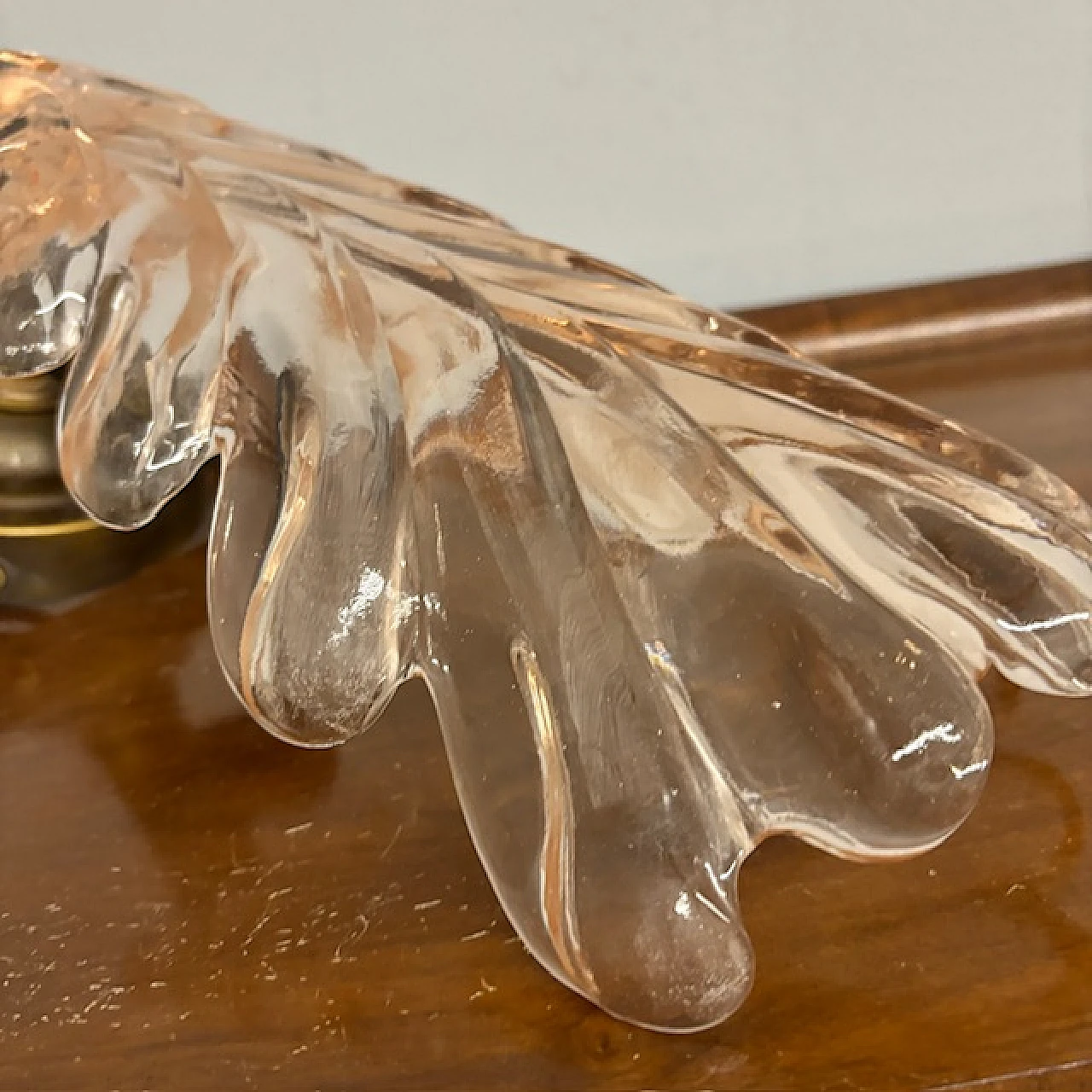 Pair of leaf-shaped Murano glass wall sconces, 1970s 4