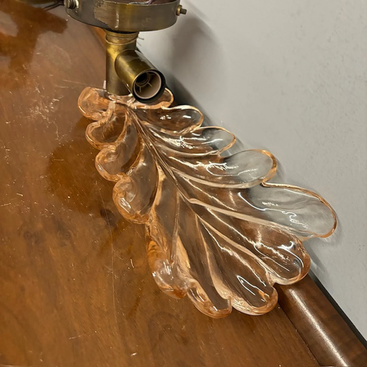 Pair of leaf-shaped Murano glass wall sconces, 1970s 6