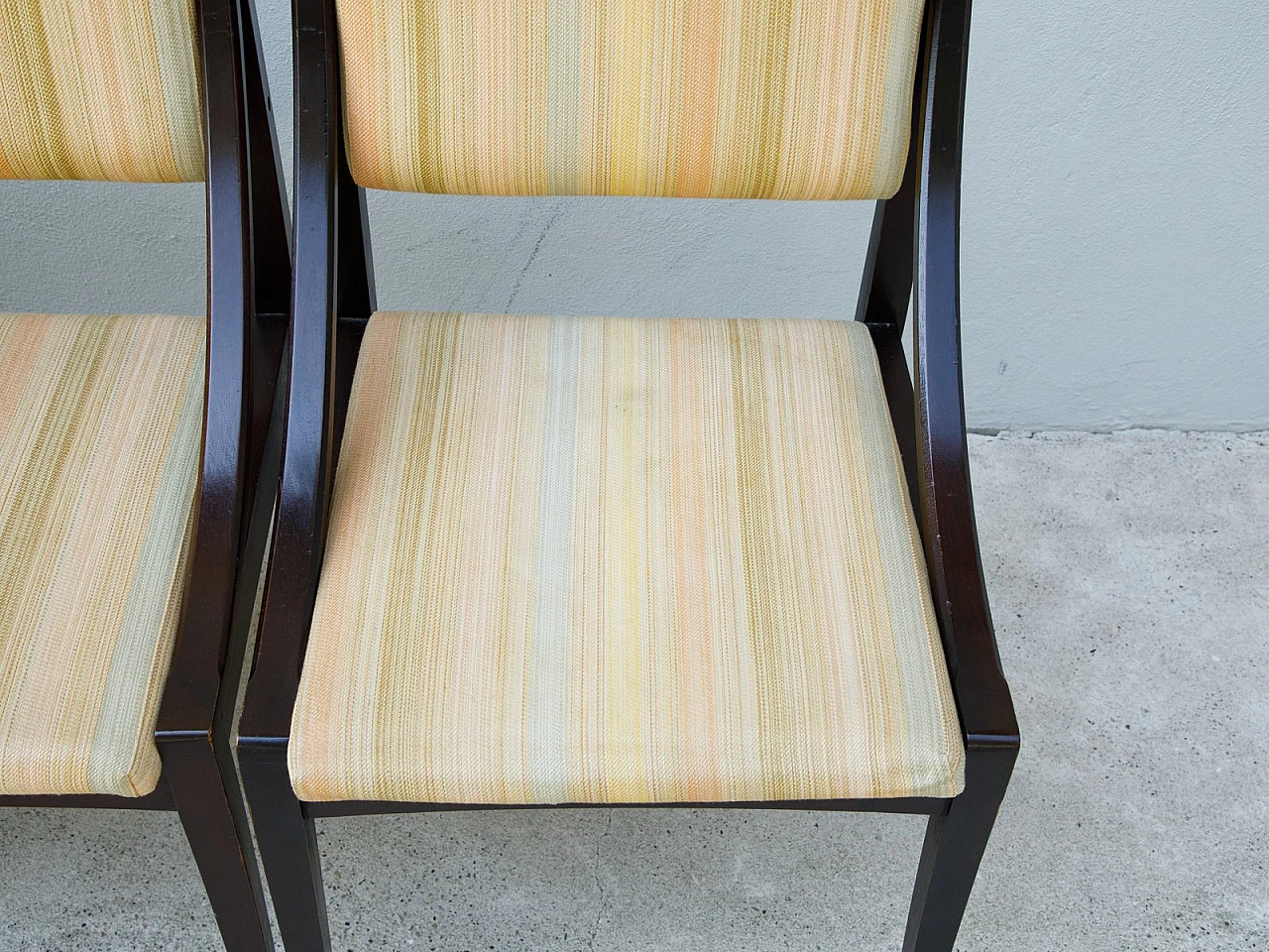 4 Chairs in wood and fabric, 1960s 10