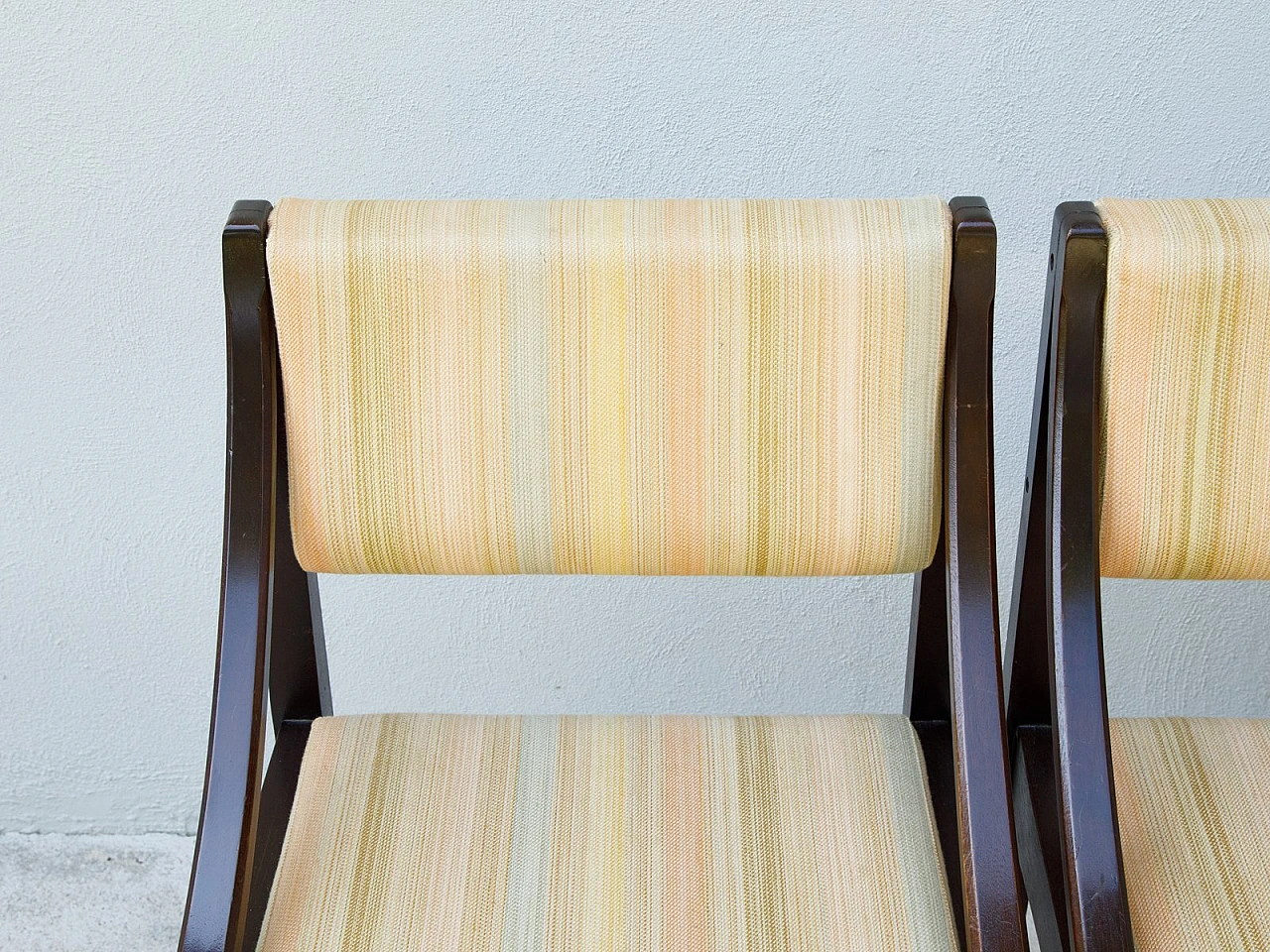 4 Chairs in wood and fabric, 1960s 11