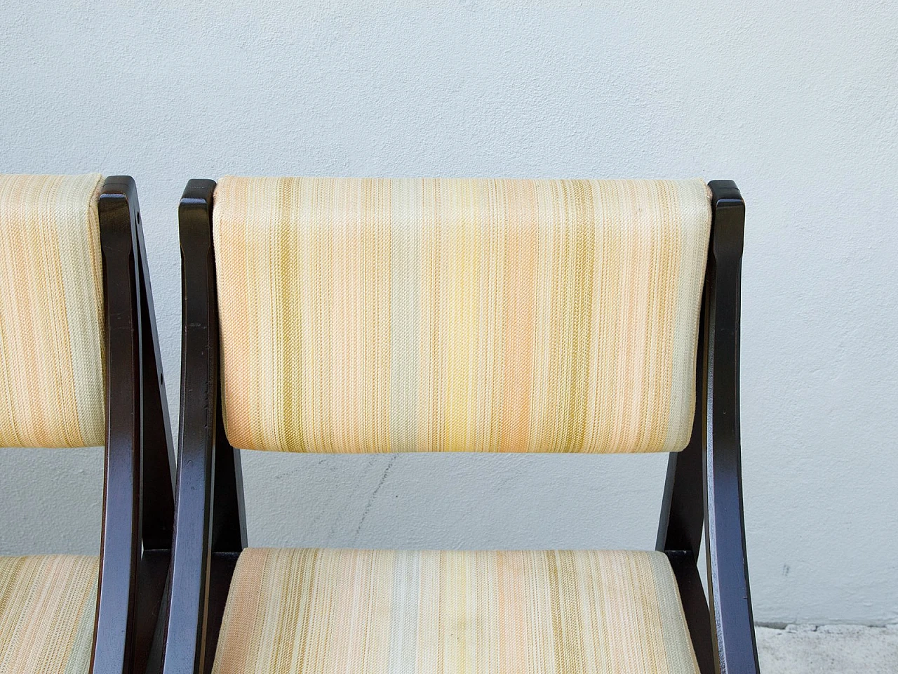 4 Chairs in wood and fabric, 1960s 13