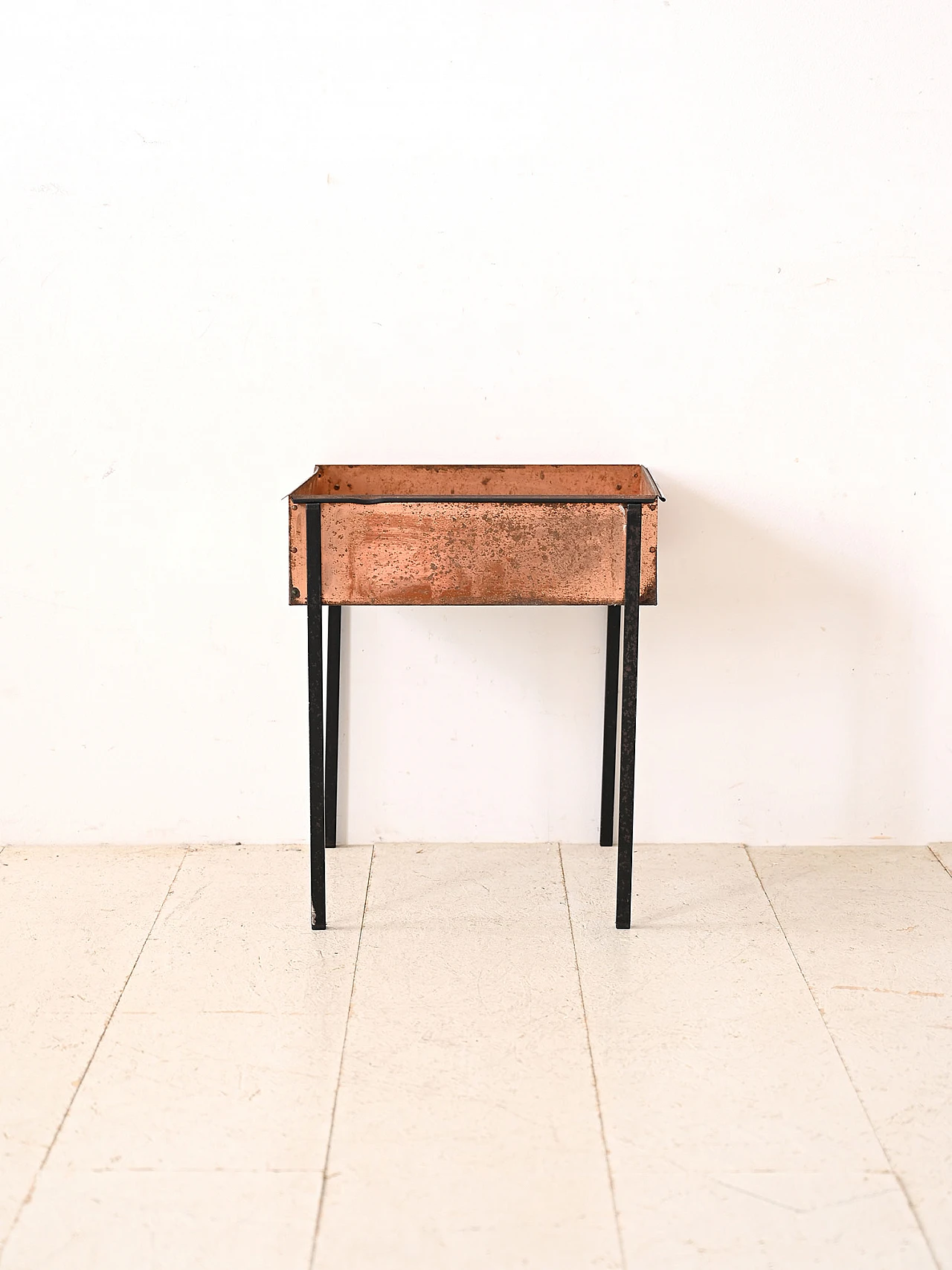 Square black metal and copper planter, 1960s 2