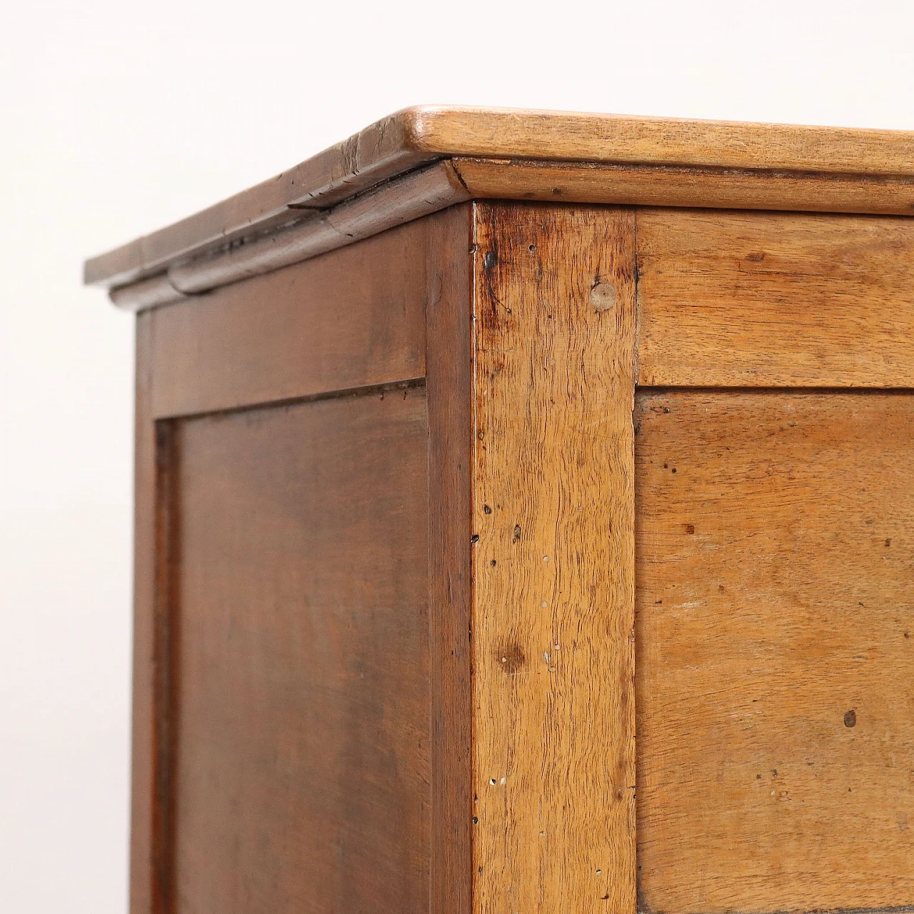 Credenza in noce con gambe tronco piramidali e piano apribile, '800 5