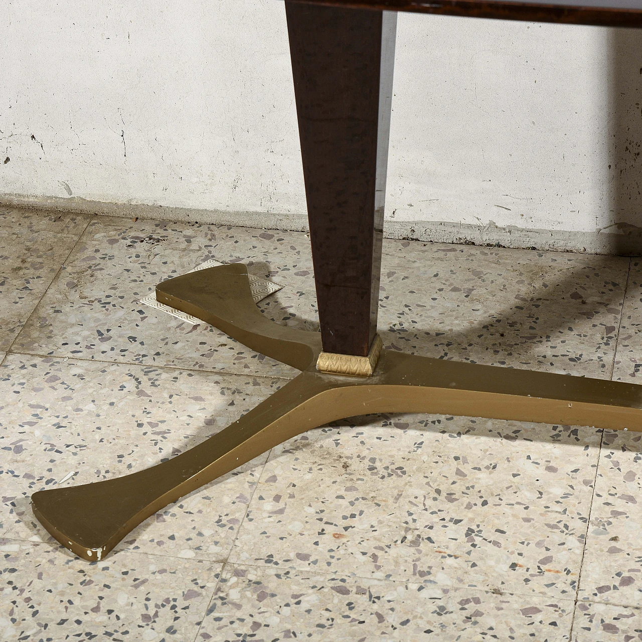 Brass & mahogany table with oval top by Osvaldo Borsani 5