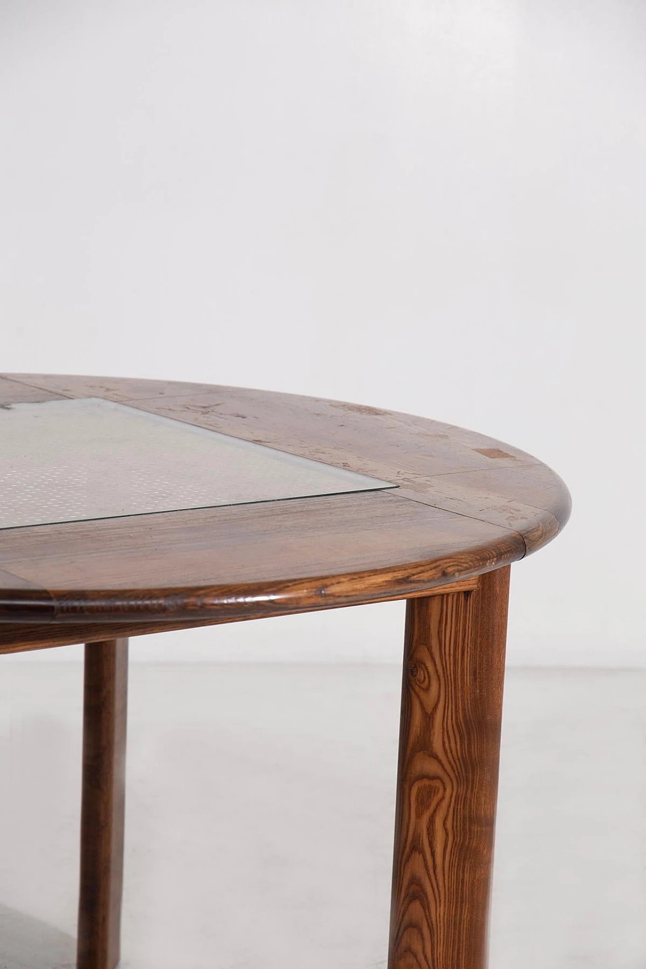 Round dining table in wood, Vienna straw & glass, 1960s 4