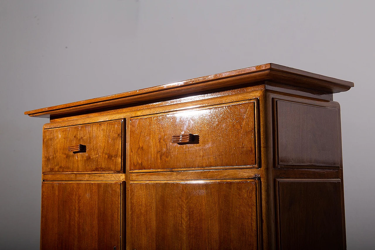 Credenza in legno con maniglie intagliate di P. Buffa, anni '50 7