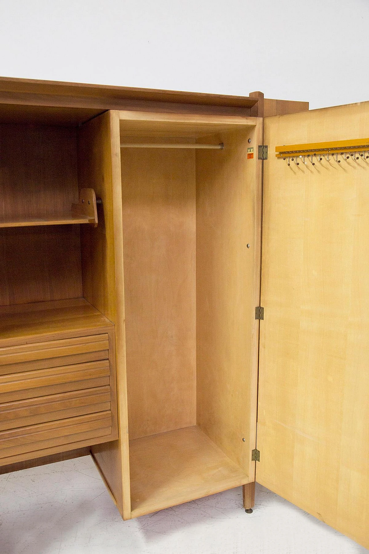 Wooden & brass cabinet by F.lli Reguitti for La Permanente, 1950s 7