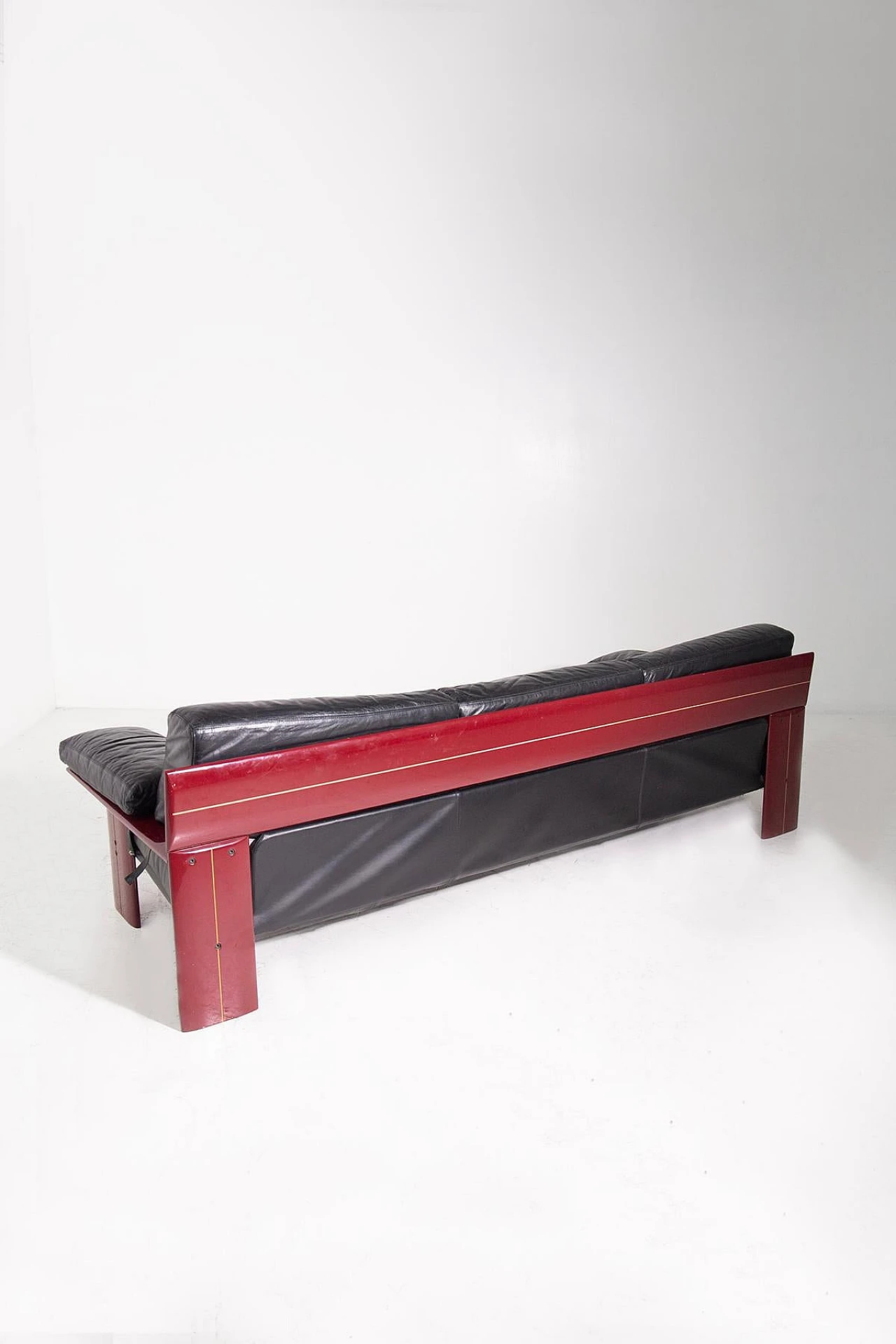 Red laquered wood & black leather sofa by Sormani, 1970s 2