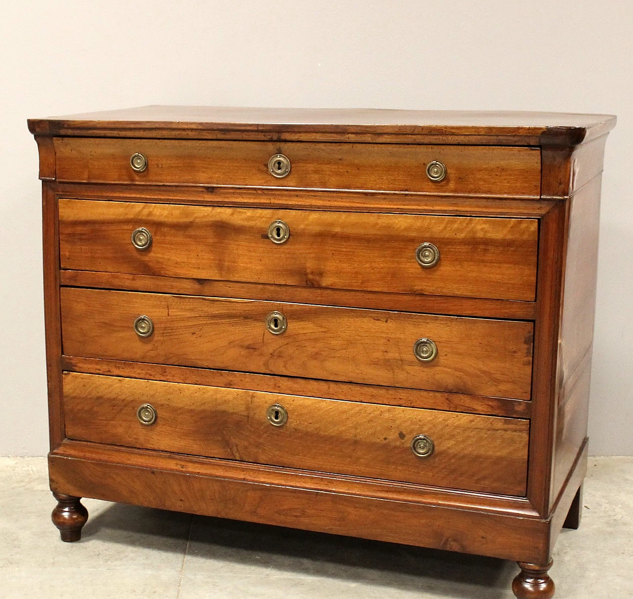 Louis Philippe 4-drawers dresser in walnut, 19th century 2