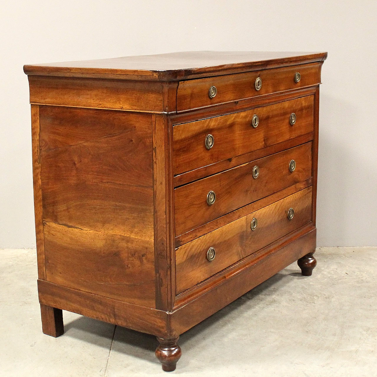 Louis Philippe 4-drawers dresser in walnut, 19th century 6