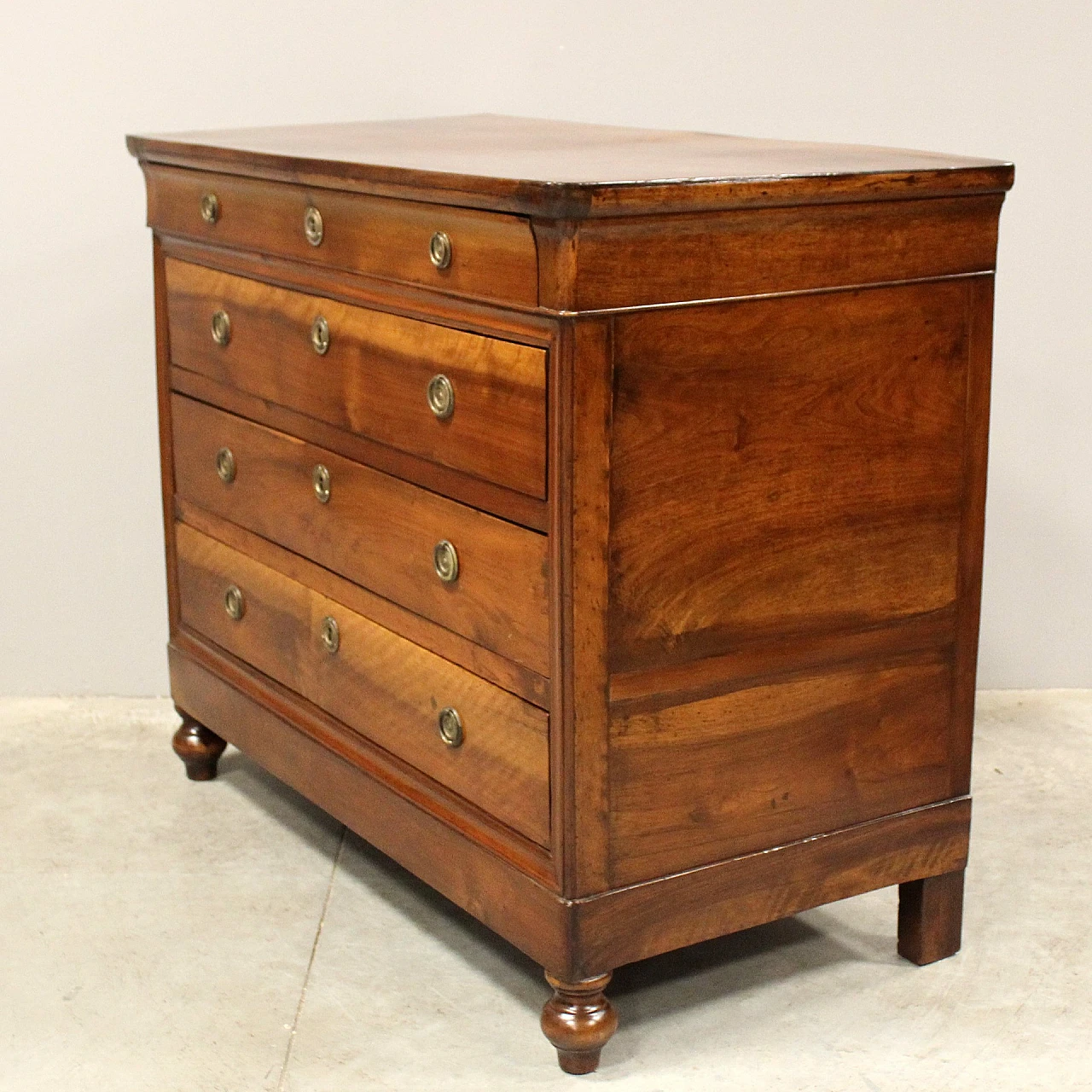 Louis Philippe 4-drawers dresser in walnut, 19th century 9