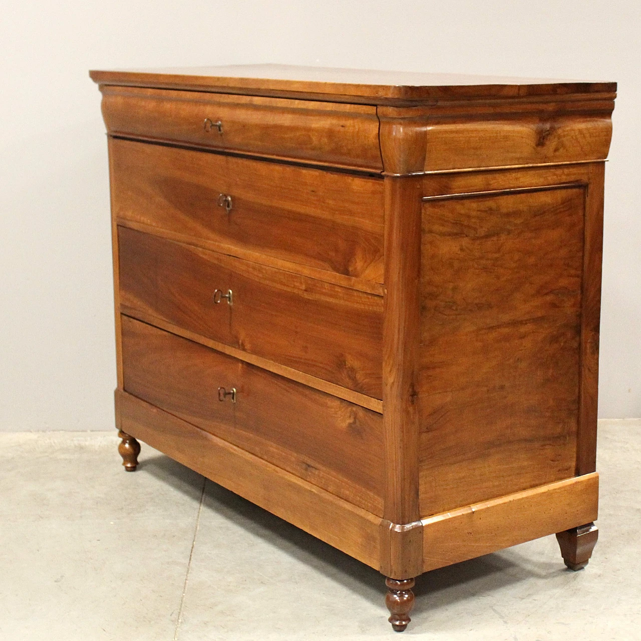 Louis Philippe chest of drawers in walnut, 19th century 4