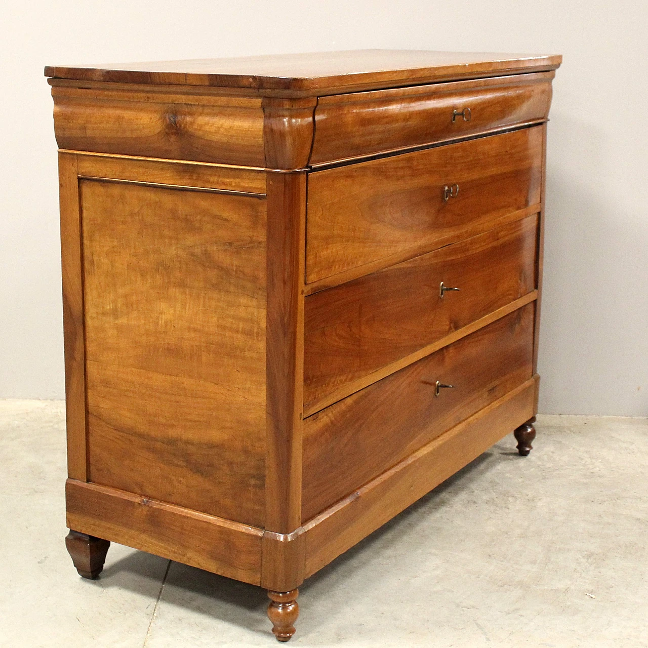 Louis Philippe chest of drawers in walnut, 19th century 8