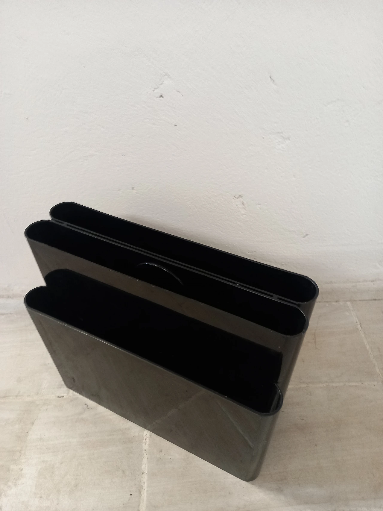 Magazine rack 4676 in black abs by G. Stoppino for Kartell, 1970s 5