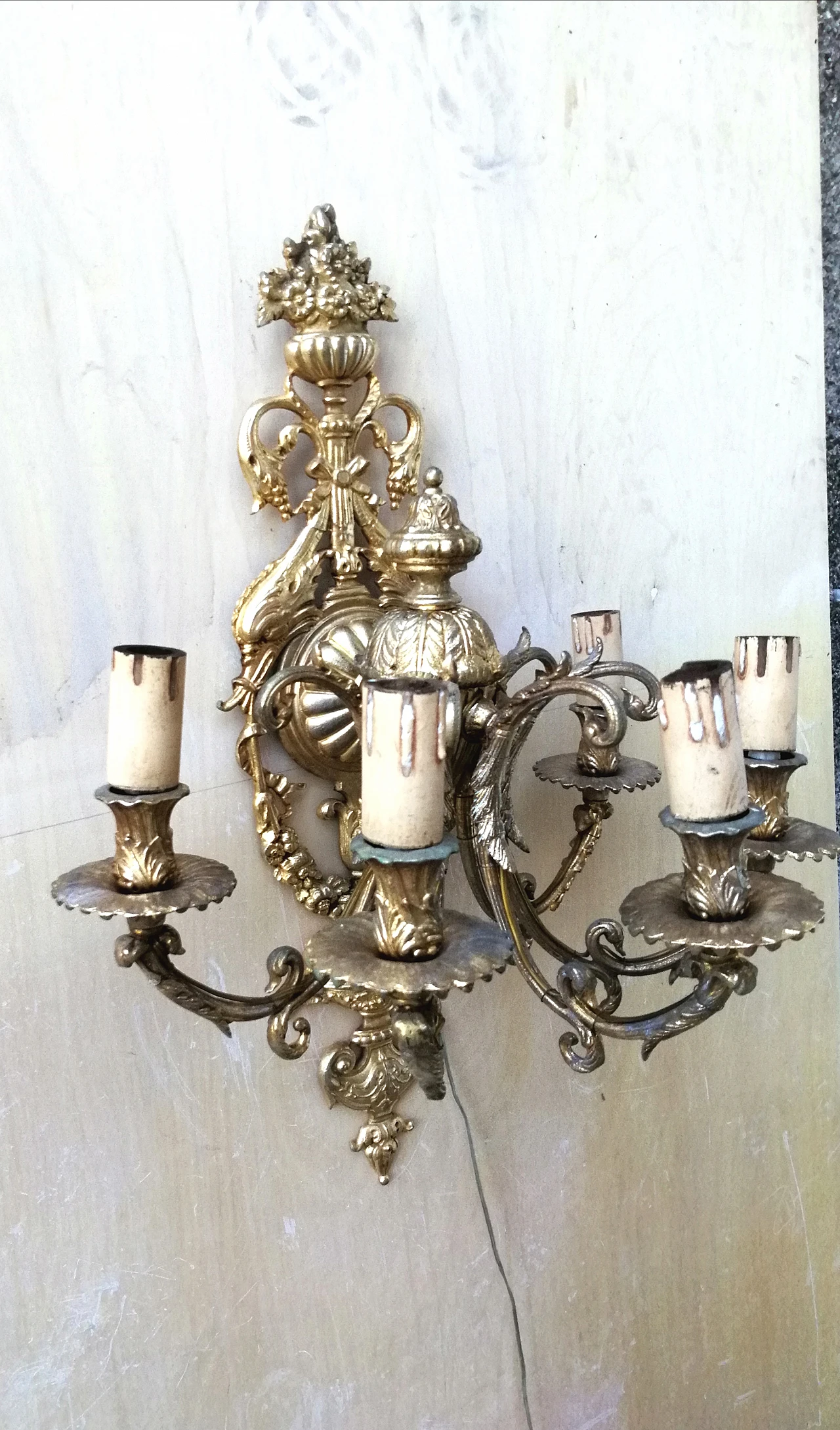 Gilded brass wall light, 1960s 8