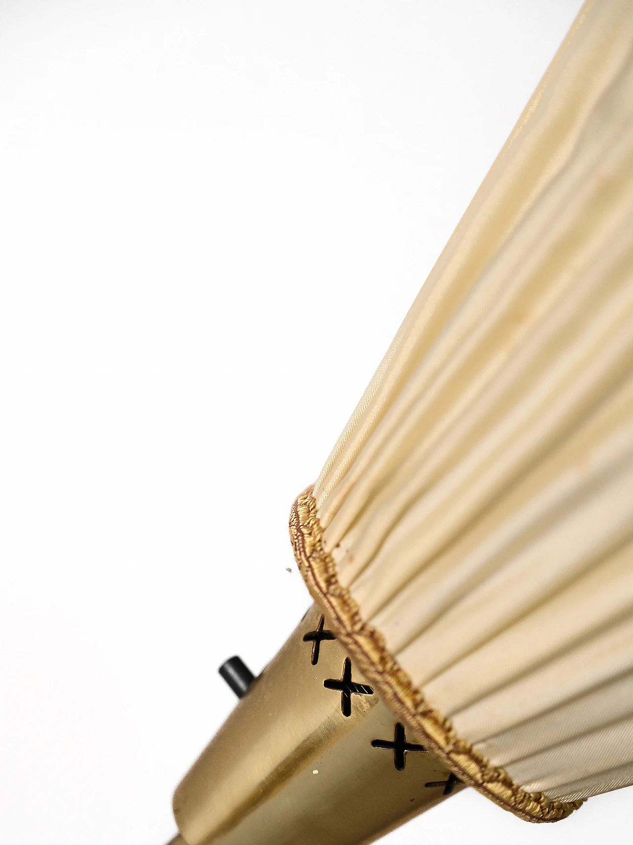 Gilded metal floor lamp with three light points, 1960s 8