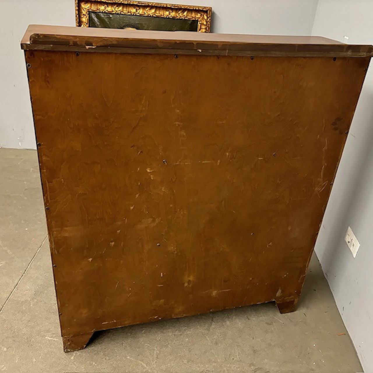 Art Deco walnut display, 1940s 2