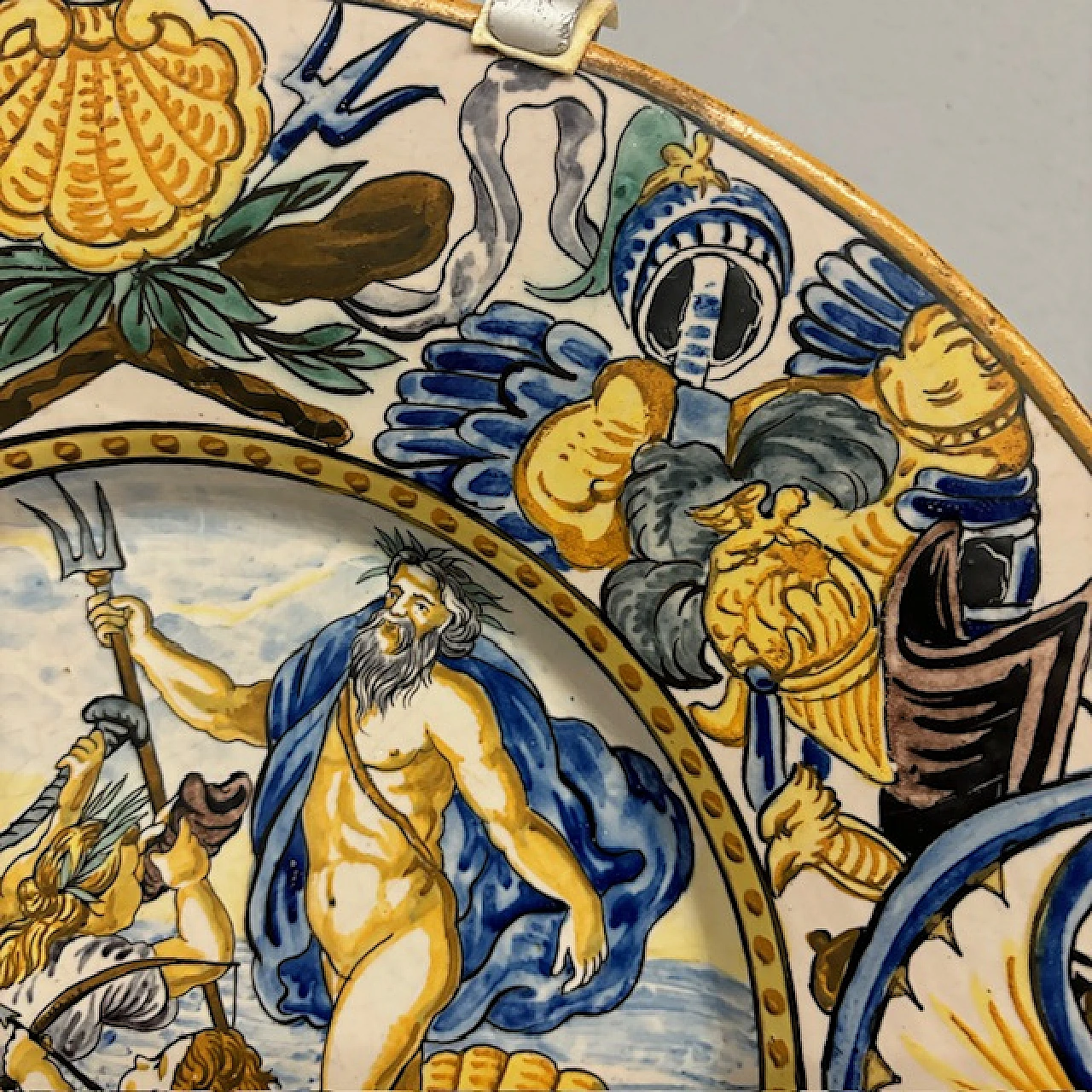 Majolica plate depicting Neptune by Carlo Mollica, 19th century 7