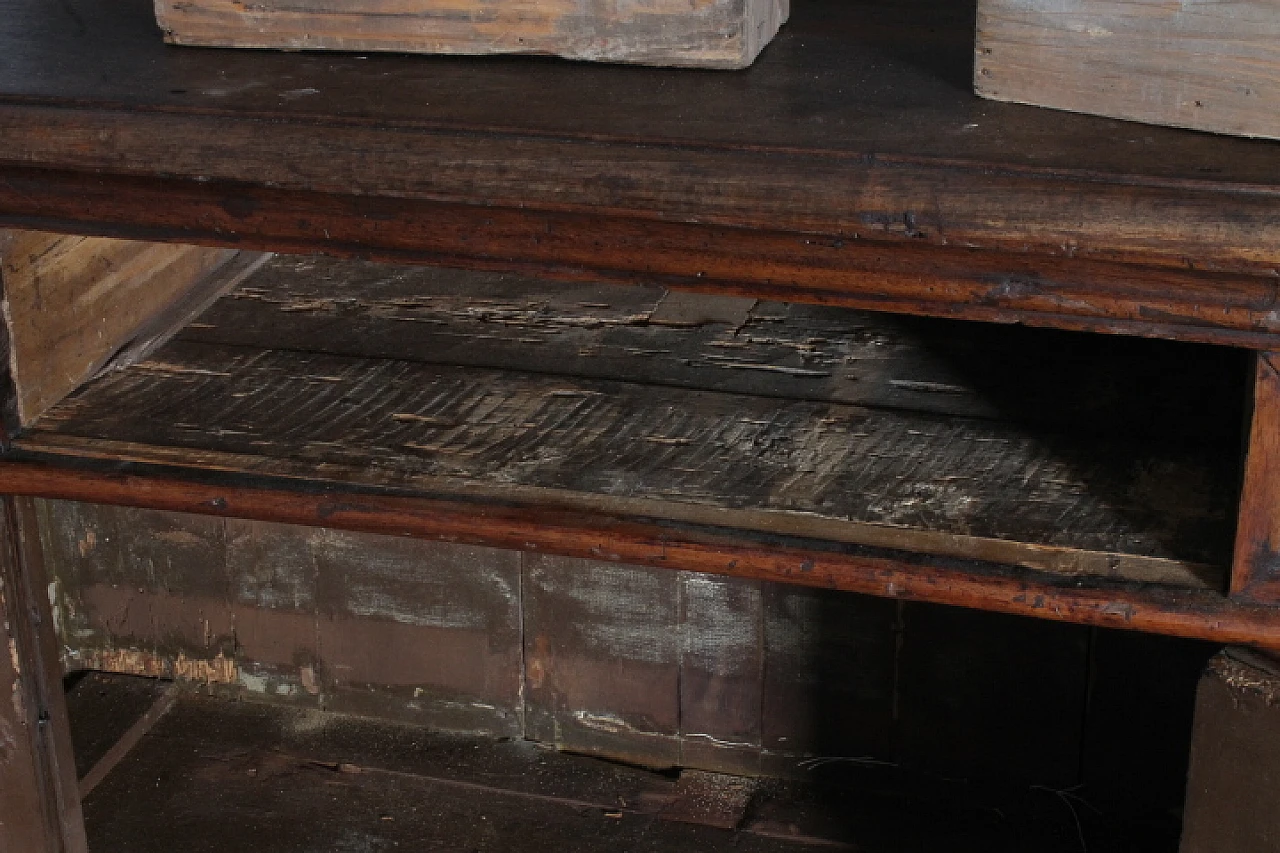 Walnut sideboard, 17th century 16