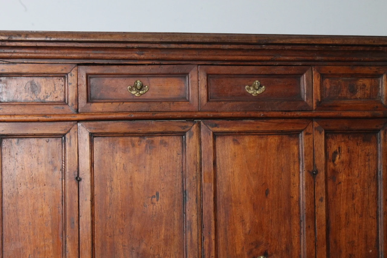 Walnut sideboard, 17th century 21