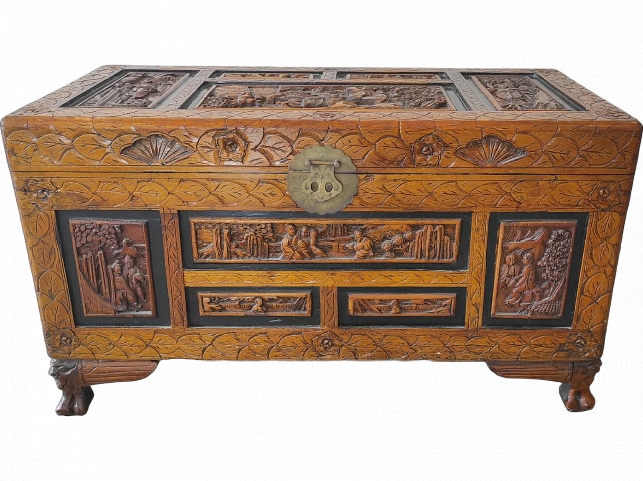 Wooden trunk with Asian figures, 1950s 10