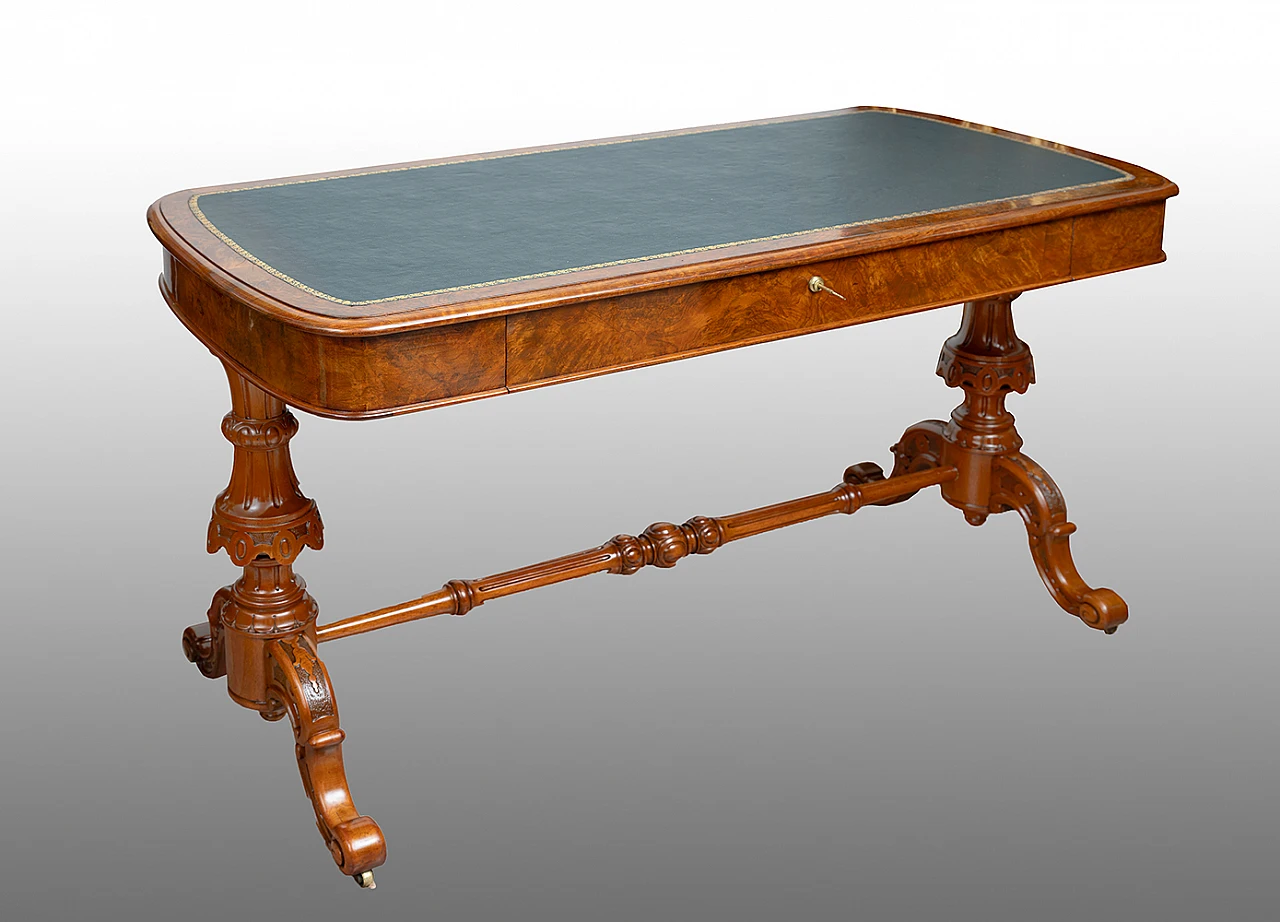 Victorian walnut-root desk with leather top, 19th century 1