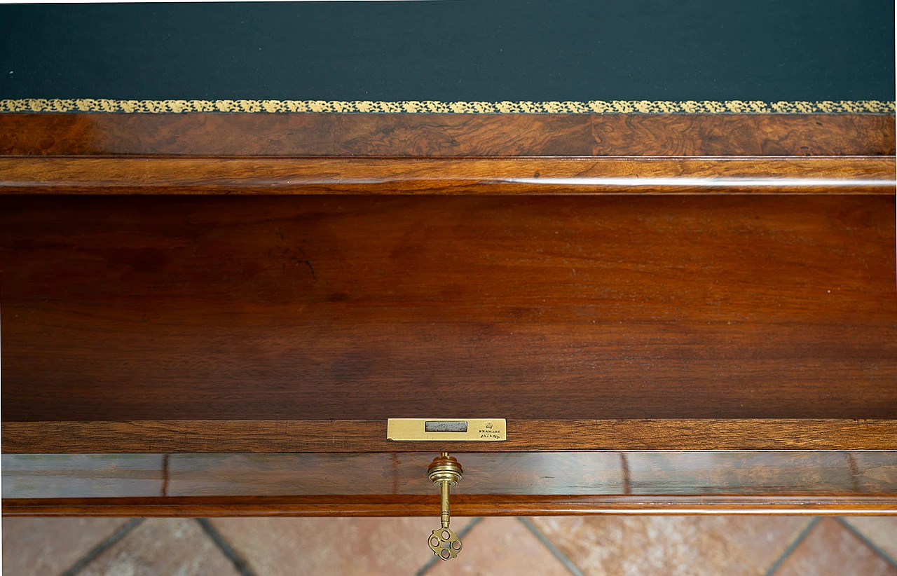 Victorian walnut-root desk with leather top, 19th century 4