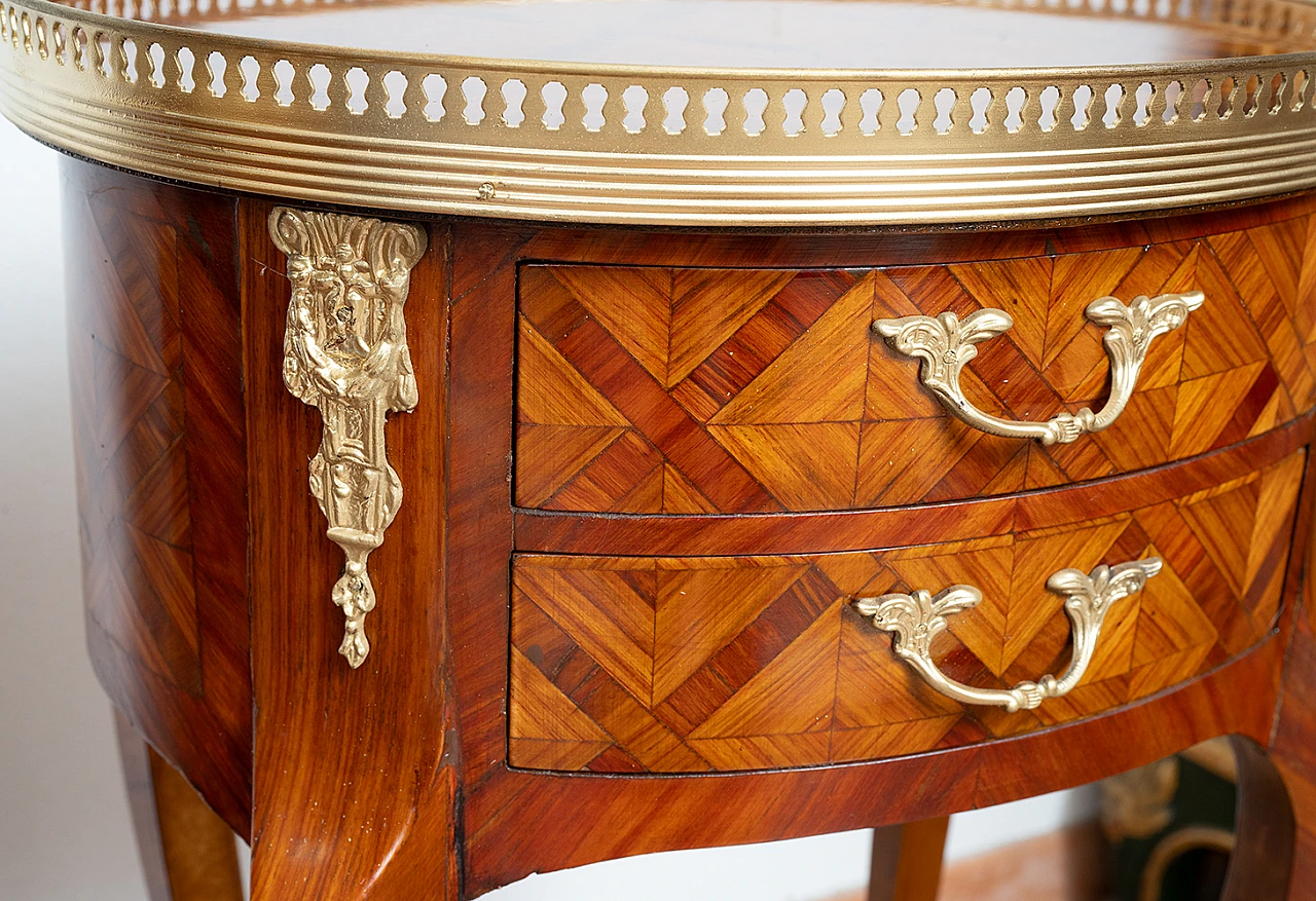 Pair of exotic wood egg-shaped bedside tables, early 20th century 4