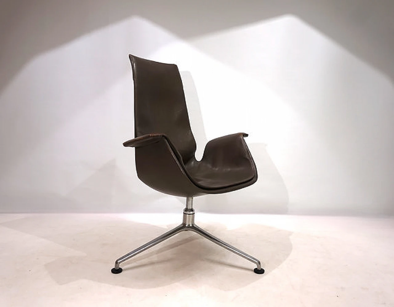 FK6725 Bird leather chair by Fabricius & Kastholm for A. Kill, 1960s 10