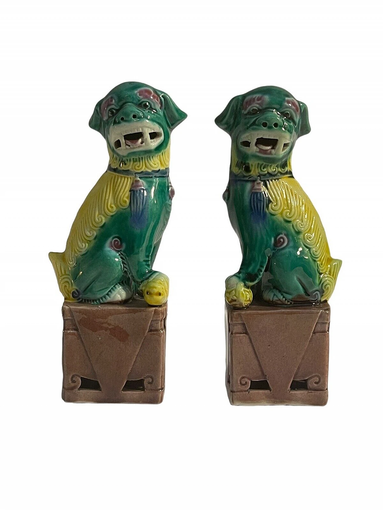 Pair of Chinese Pho dogs, polychrome ceramic figurines 1