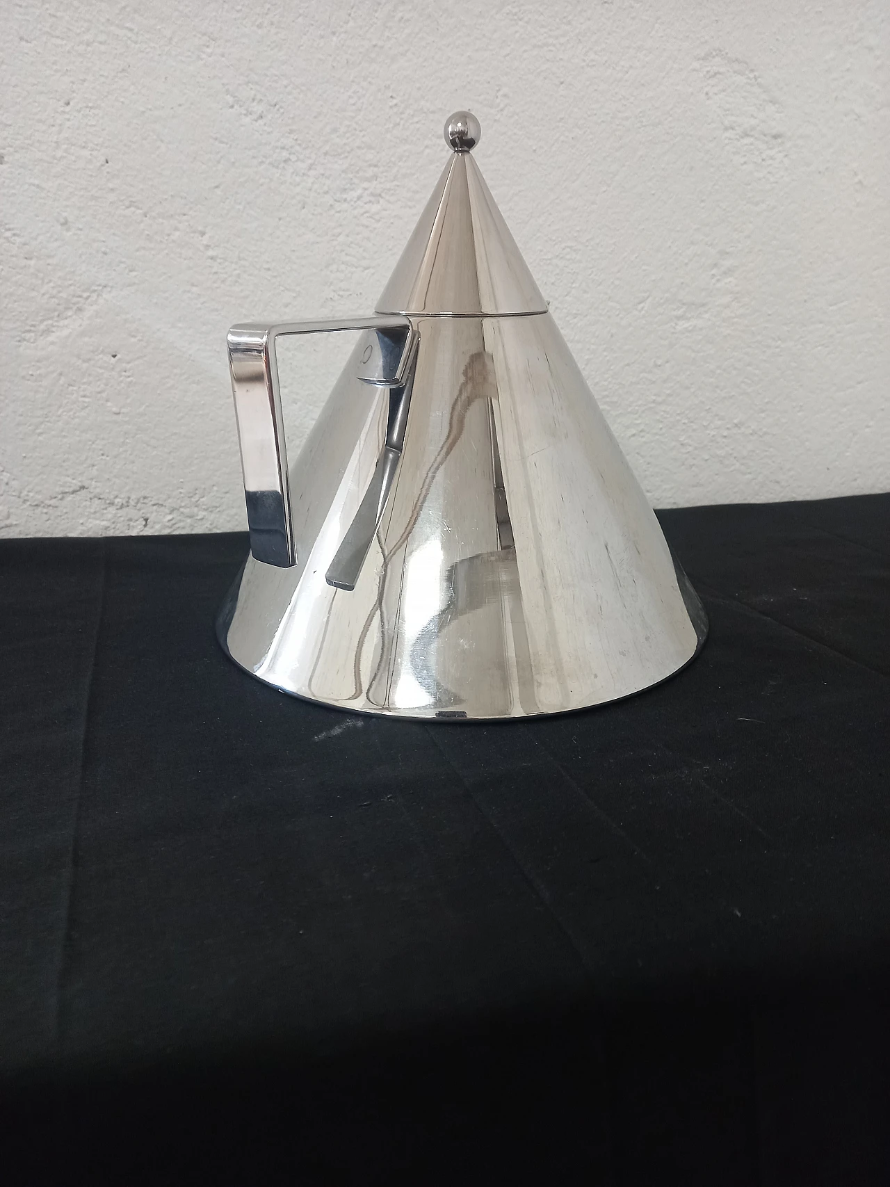 Teiera I Conici in acciaio inox di Aldo Rossi per Alessi, 1986 3