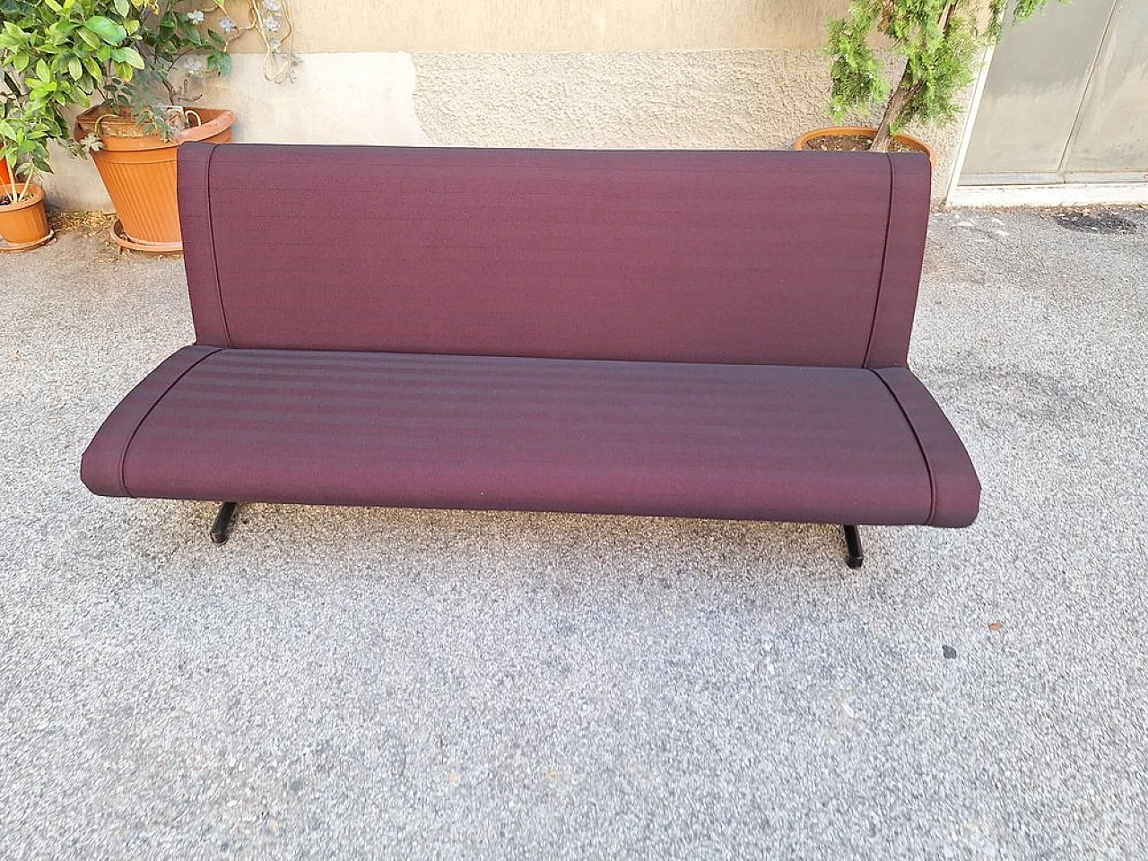 D70 red sofa bed by Osvaldo Borsani for Tecno Varedo, 1950s 5