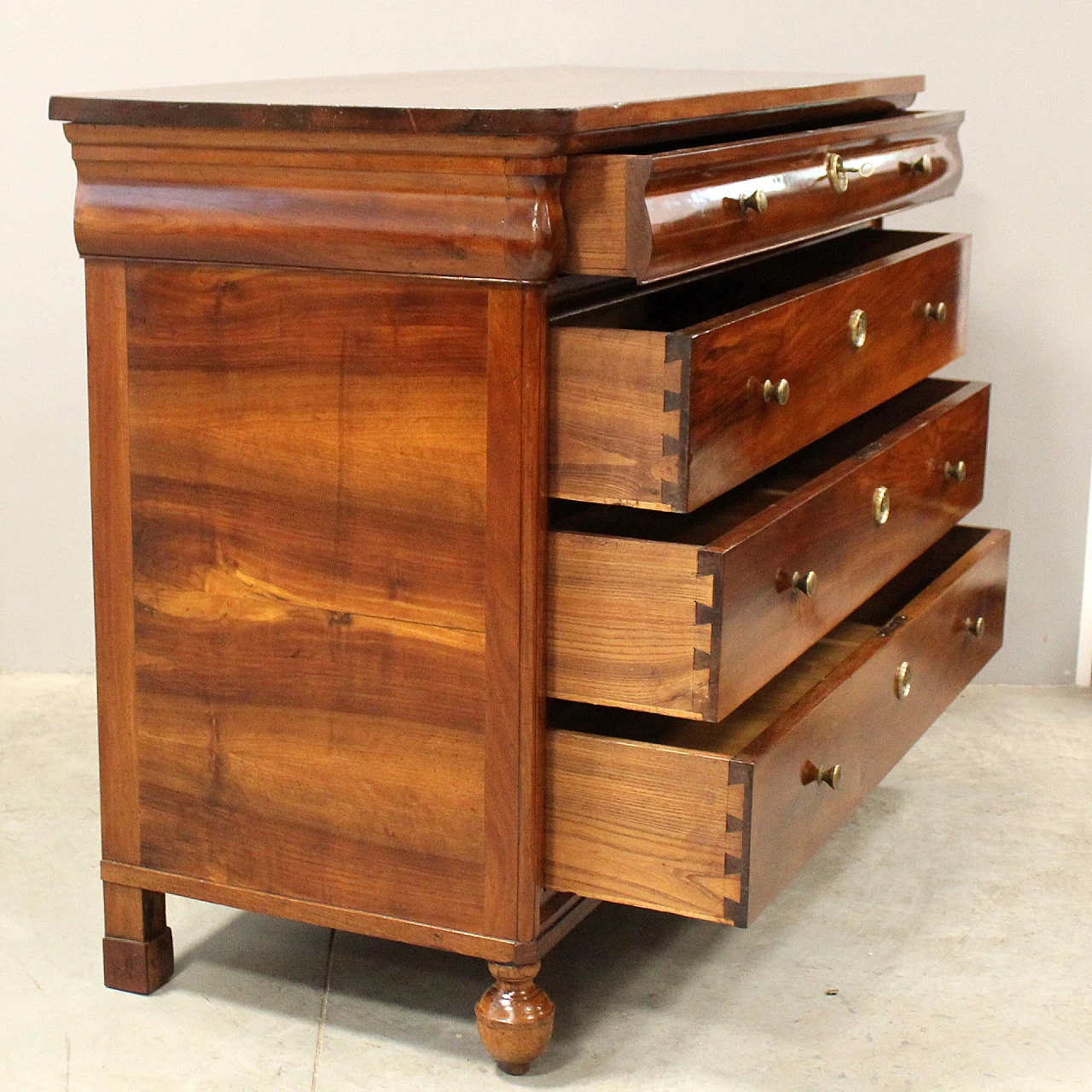 Charles X chest of drawers in solid walnut, 19th century 3