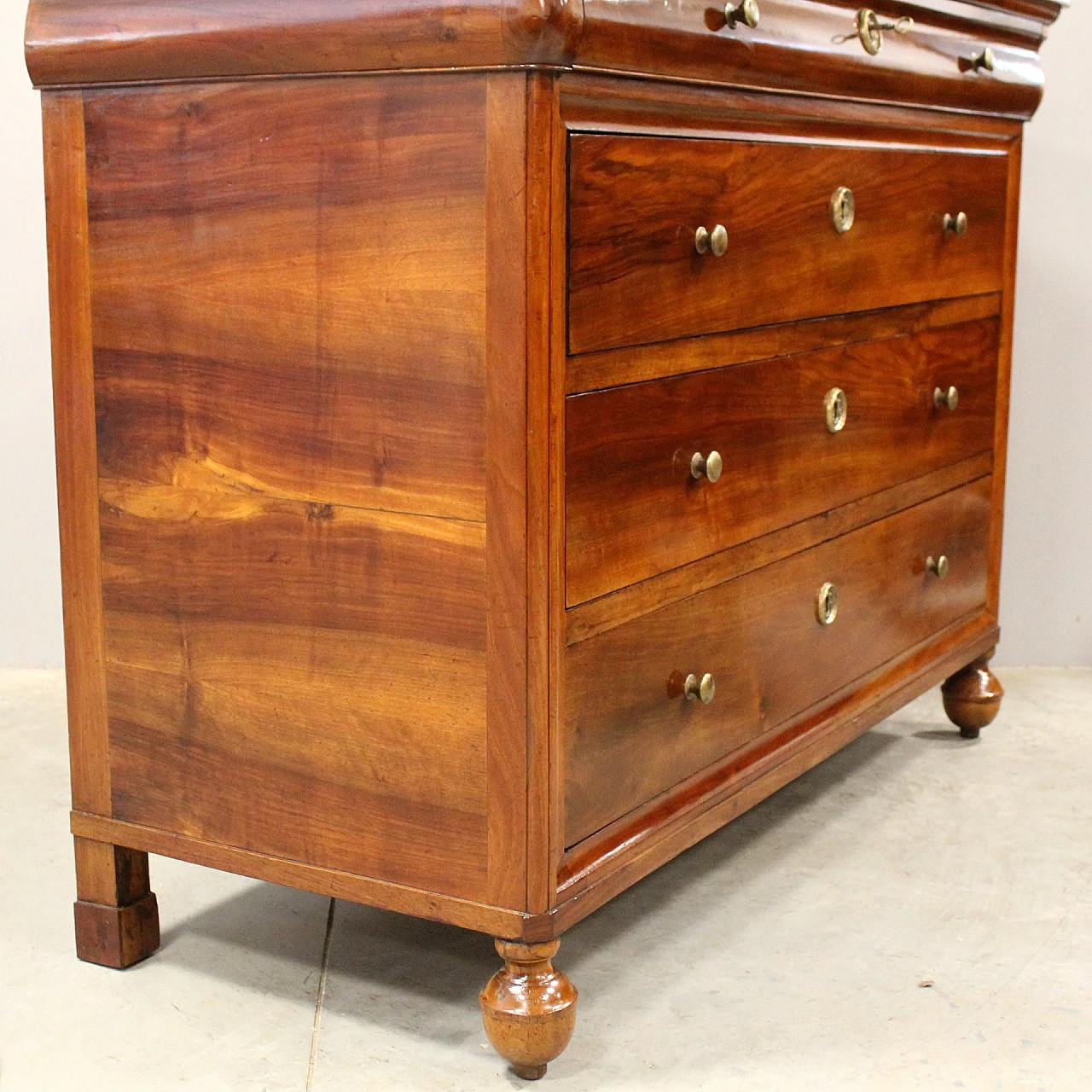 Charles X chest of drawers in solid walnut, 19th century 5