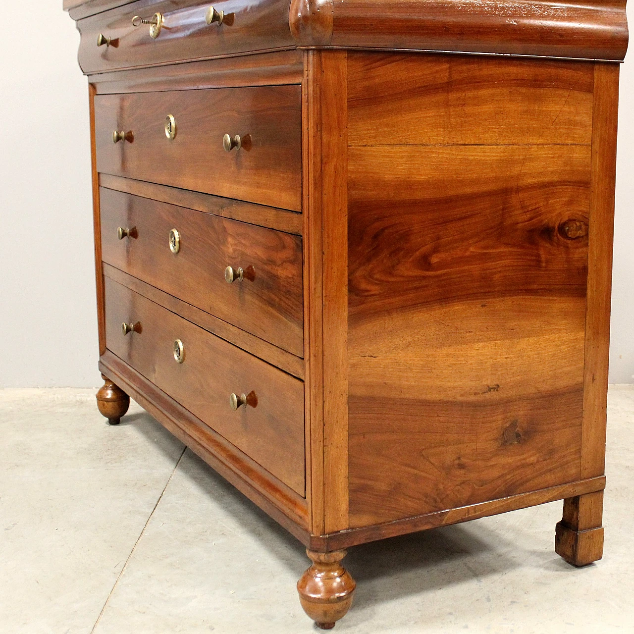 Charles X chest of drawers in solid walnut, 19th century 10