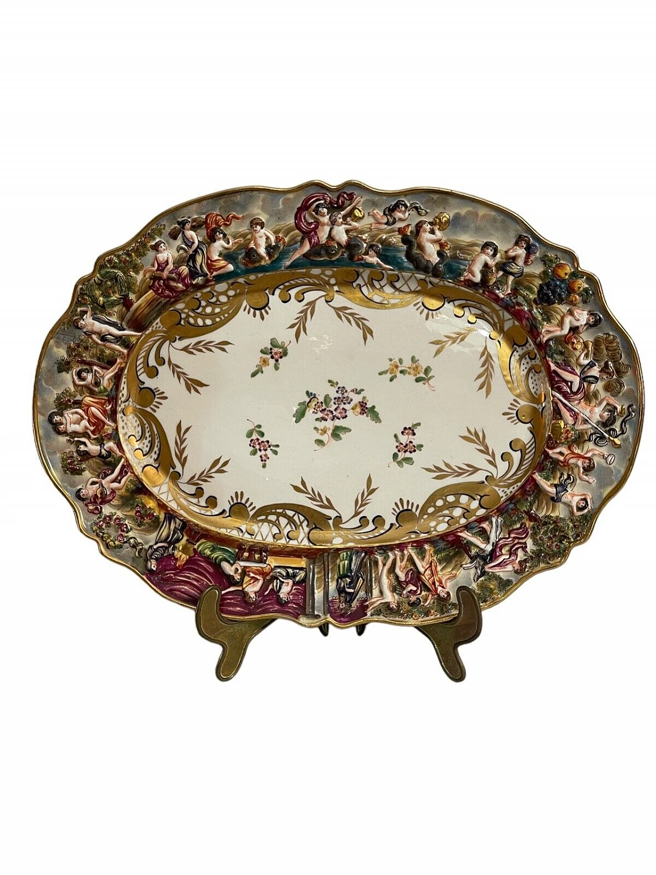 Capodimonte ceramic refined and painted plate, late 19th century 1