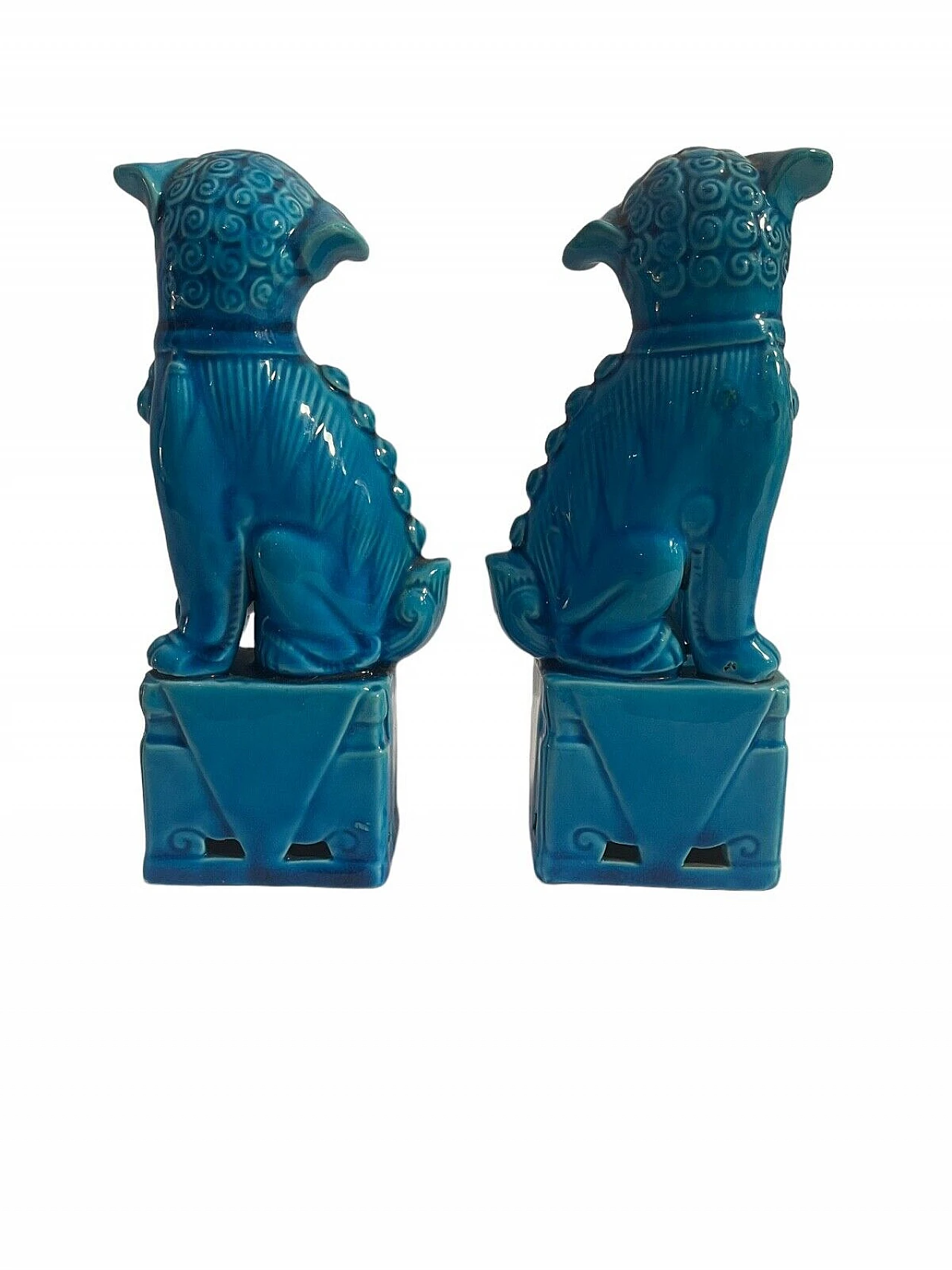 Pair of Chinese Pho dogs in blue ceramic 3