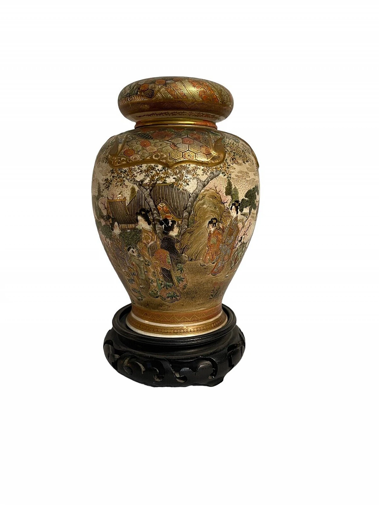 Satsuma pottery decorated vase, early 20th century 3