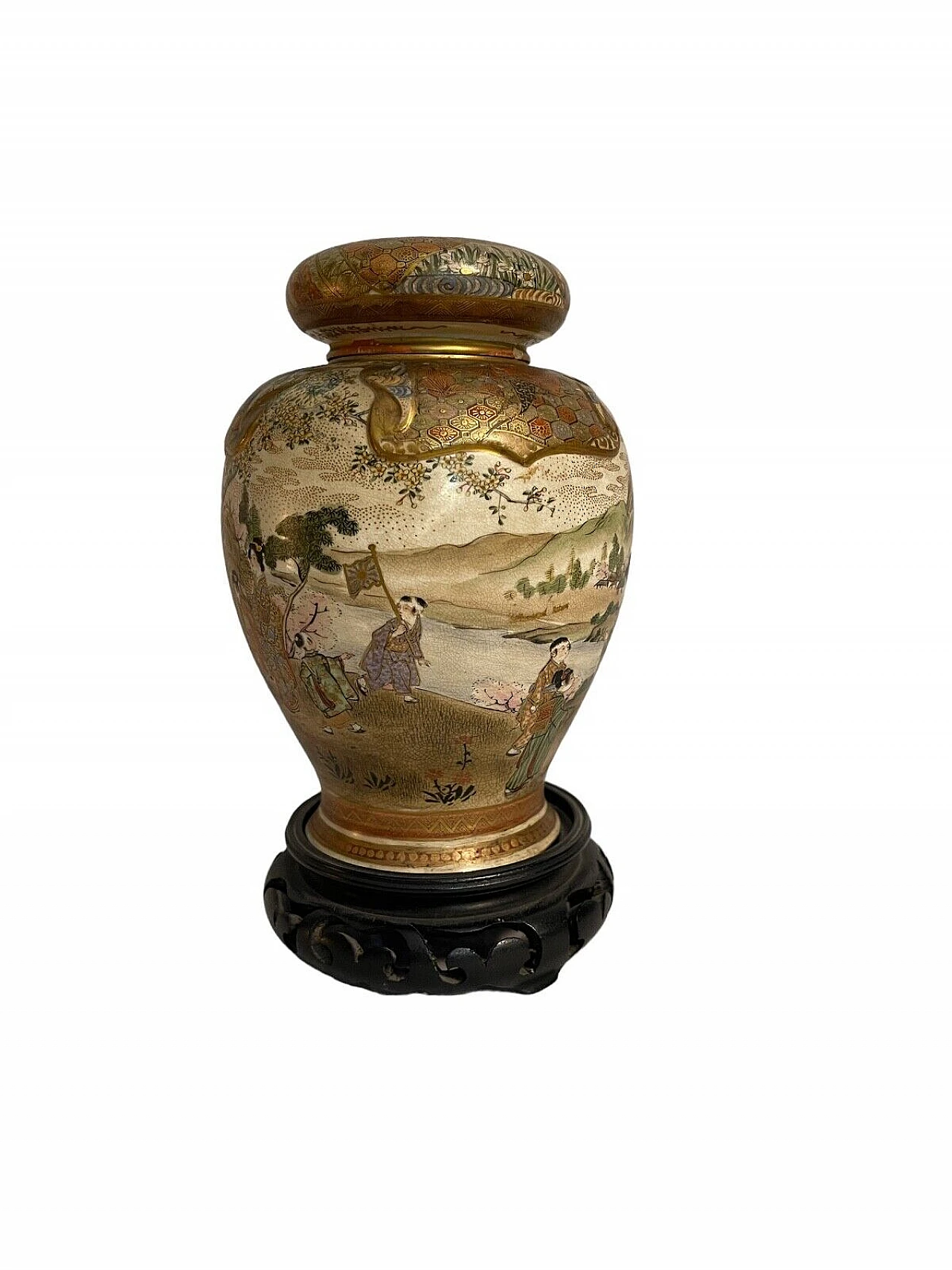 Satsuma pottery decorated vase, early 20th century 4