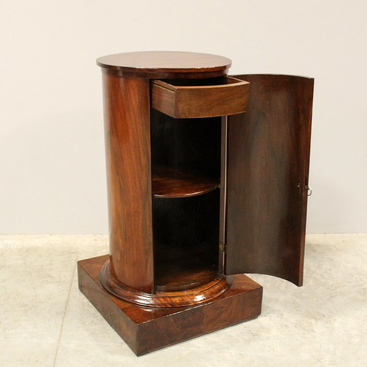 Empire walnut column bedside table, 19th century 2