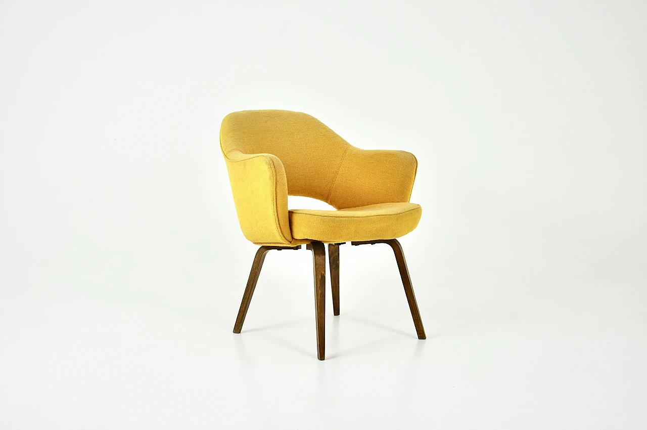 Poltrona gialla di Eero Saarinen per Knoll International, anni '60 1