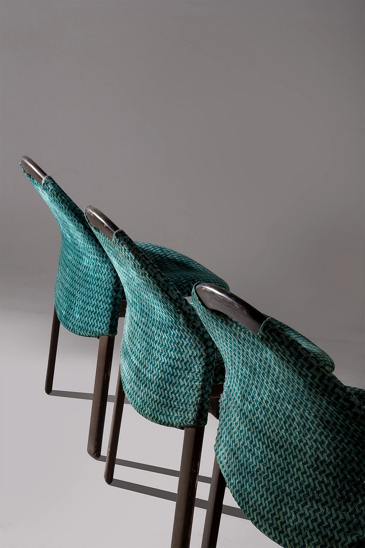 4 Sail chairs in green velvet by Giovanni Offredi for Saporiti, 1970s 5