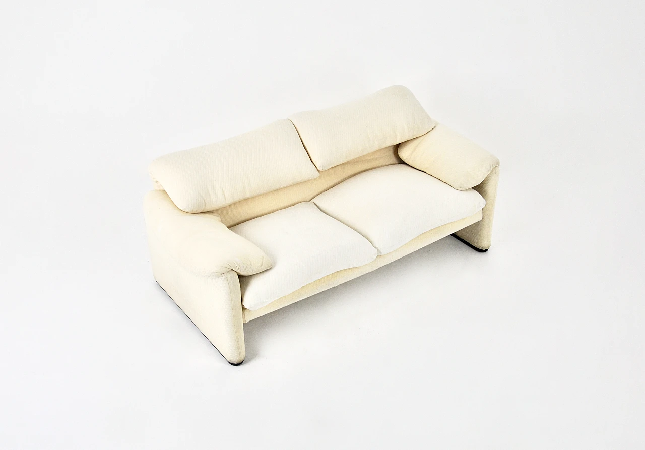 Maralunga sofa in white fabric by Vico Magistretti for Cassina, 1970s 1